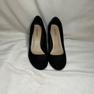 Black JustFab heels
